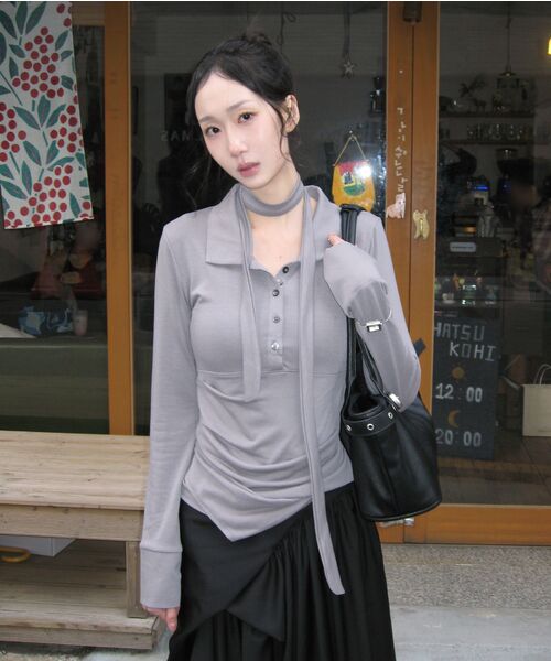 FLAREUP(フレアアップ)の「Asymmetrical Draped Shirt (FL-186_Gray)(ポロシャツ・レディース・グレー・1/2)」の16枚目の写真