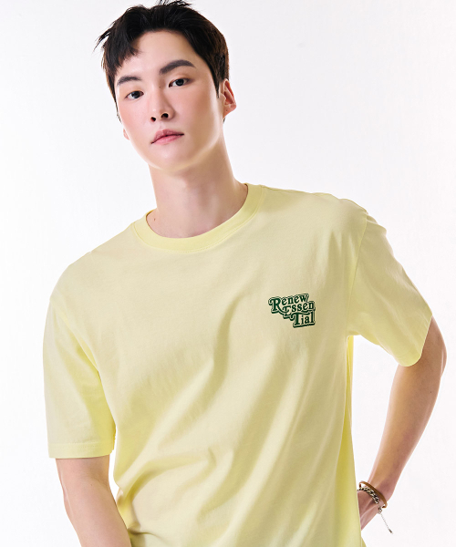 CHASECULT(チェイスカルト)の「ユニセックス 胸グラフィック 半袖Tシャツ-DBZU5801C06(Tシャツ/カットソー・メンズ・イエロー・90/100/95/105)」の2枚目の写真