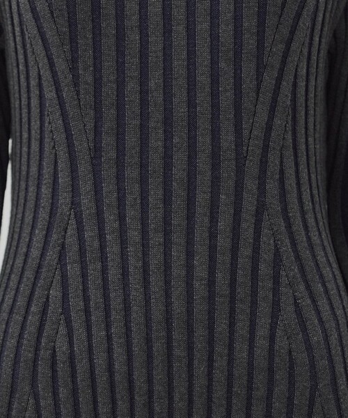 PUBLIC TOKYO(パブリックトウキョウ)の「フレアリブニットワンピース(ワンピース・レディース・ダークグレー/ライトベージュ/マルチ・1/2)」の5枚目の写真