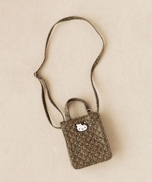 Me%（ミィパーセント）の「【HELLO KITTY】キルティングminiBAG 580256（ショルダーバッグ・レディース・ブラウン・FREE）」の3枚目の写真