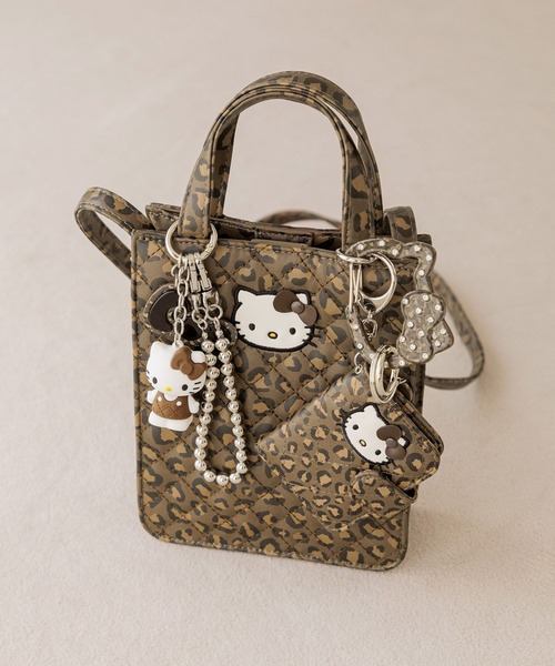 Me%（ミィパーセント）の「【HELLO KITTY】キルティングminiBAG 580256（ショルダーバッグ・レディース・ブラウン・FREE）」の4枚目の写真