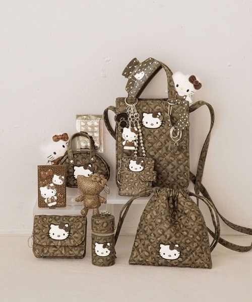 Me%（ミィパーセント）の「【HELLO KITTY】キルティングminiBAG 580256（ショルダーバッグ・レディース・ブラウン・FREE）」の6枚目の写真