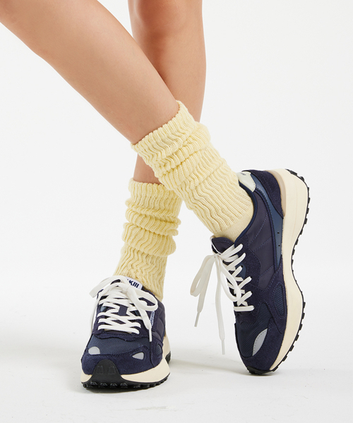 AKIII CLASSIC（アキクラシック）の「ヘリテージジョガー ミッドナイトネイビー（スニーカー・レディース・ネイビー・25cm/24.5cm/24cm/23.5cm/23cm）」の2枚目の写真