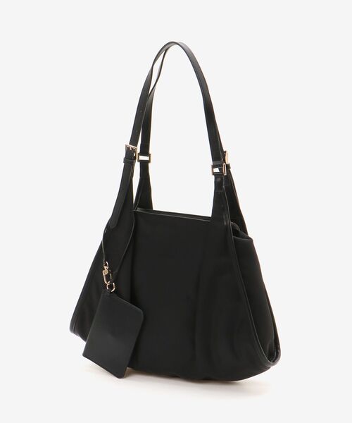 le.coeur blanc（ルクールブラン）の「ベルトハンドルナイロンショルダー（ショルダーバッグ・レディース・ブラック/グレー・FREE）」の13枚目の写真