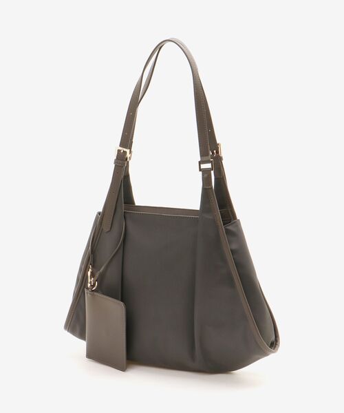 le.coeur blanc（ルクールブラン）の「ベルトハンドルナイロンショルダー（ショルダーバッグ・レディース・ブラック/グレー・FREE）」の5枚目の写真