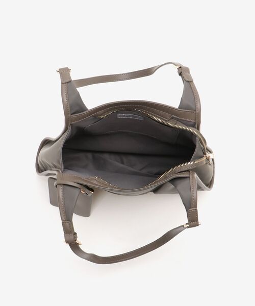 le.coeur blanc（ルクールブラン）の「ベルトハンドルナイロンショルダー（ショルダーバッグ・レディース・ブラック/グレー・FREE）」の9枚目の写真