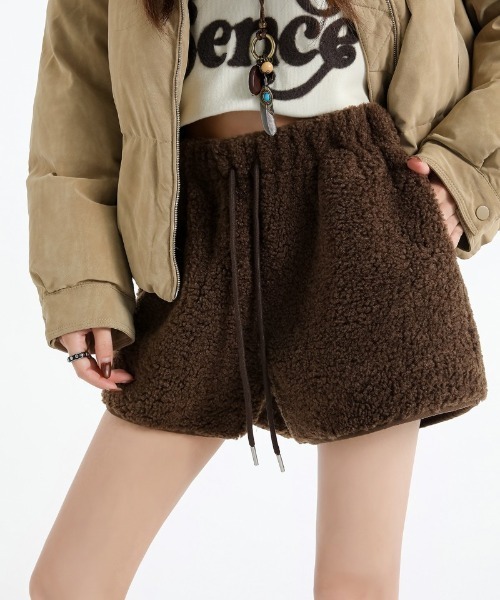 Ritzy(リッツィー)の「モコモコ ショートパンツ(その他パンツ・レディース・キャメル/グレー/ホワイト/ブラック・M/L)」の4枚目の写真