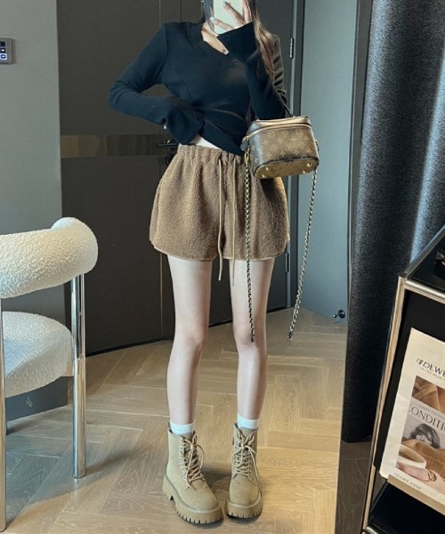 Ritzy(リッツィー)の「モコモコ ショートパンツ(その他パンツ・レディース・キャメル/グレー/ホワイト/ブラック・M/L)」の14枚目の写真