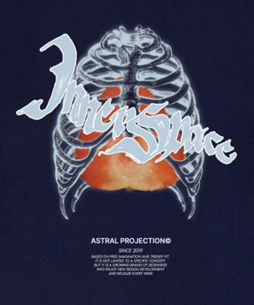 ASTRAL PROJECTION（アストラルプロジェクション）の「[オーバーサイズ]イナー スペース 13番手 綿 ラウンドネック 半袖Tシャツ_ネイビー（Tシャツ/カットソー・メンズ・その他・LARGE/MEDIUM/X-LARGE/XX-LARGE）」の3枚目の写真