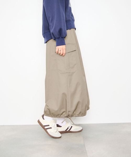 Mac-House（マックハウス）の「バルーンカーゴスカート（スカート・レディース・ネイビー/ベージュ・FREE）」の3枚目の写真
