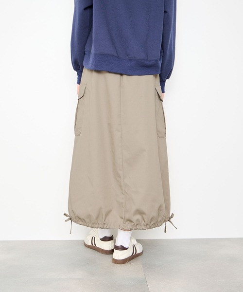 Mac-House（マックハウス）の「バルーンカーゴスカート（スカート・レディース・ネイビー/ベージュ・FREE）」の4枚目の写真