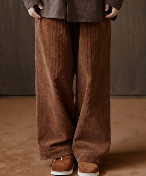 ユニセックスコーデュロイバックタックパンツキャメル