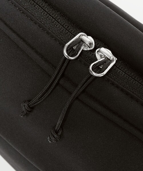 BEAUTY&YOUTH UNITED ARROWS（ビューティーアンドユースユナイテッドアローズ）の「小松マテーレ キューブ ショルダー バッグ ミディアム（ショルダーバッグ・メンズ・ブラック・FREE）」の9枚目の写真