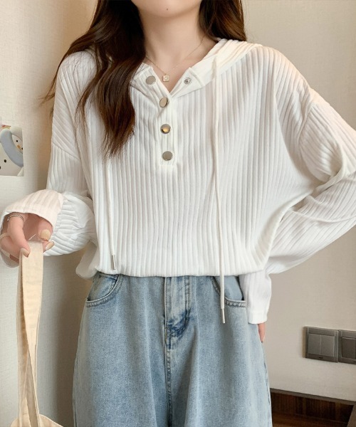 Flugge(フラッジー)の「ハーフボタンフーディーカットソー(Tシャツ/カットソー・レディース・ブラック/ホワイト・LARGE/MEDIUM)」の10枚目の写真