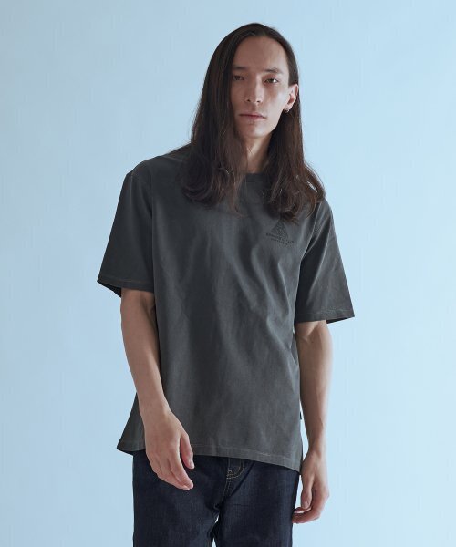 ICONOGRAPHY(アイコノグラフィー)の「PIGMENT PROTOTYPE BK(Tシャツ/カットソー・メンズ・ブラック・LARGE/MEDIUM)」の4枚目の写真