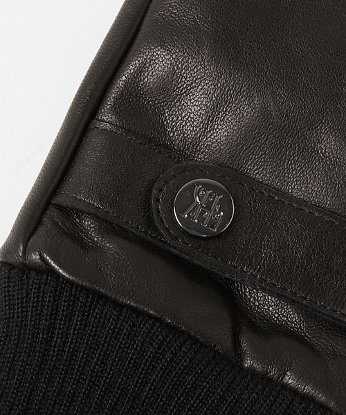 KATHARINE HAMNETT LONDON （キャサリンハムネットロンドン）の「KATHARINE HAMNETT LONDON/キャサリンハムネットロンドン 本革レザーグローブベルト付き（タッチパネル対応）KHM-1015（手袋・メンズ・ブラック/ダークブラウン・25/23/26/24）」の4枚目の写真