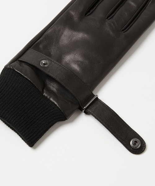KATHARINE HAMNETT LONDON （キャサリンハムネットロンドン）の「KATHARINE HAMNETT LONDON/キャサリンハムネットロンドン 本革レザーグローブベルト付き（タッチパネル対応）KHM-1015（手袋・メンズ・ブラック/ダークブラウン・25/23/26/24）」の6枚目の写真