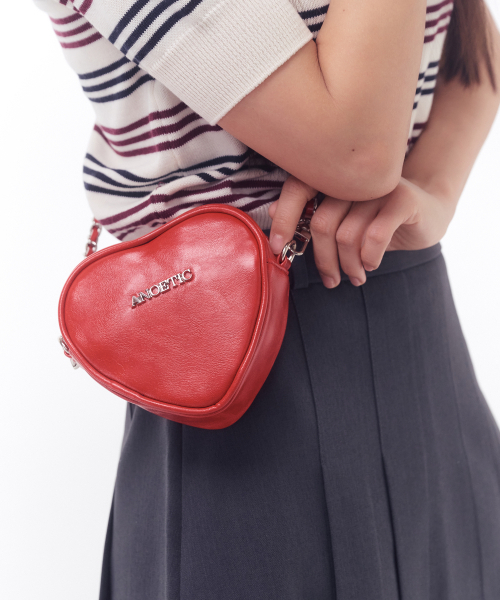 ANOETIC(アノエティック)の「HEART CHAIN MINI BAG_RED(メッセンジャーバッグ・レディース・レッド・FREE)」の5枚目の写真