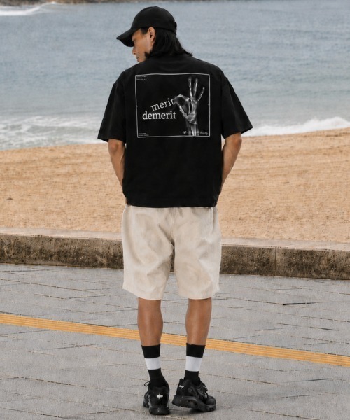 SUPERTHANKS（スーパーサンクス）の「【吸水速乾・接触冷感・抗菌防臭】バックプリントTシャツ[merit] Functional S/S T-shirt（Tシャツ/カットソー・メンズ・ベージュ/ブラック/ホワイト/チャコールグレー・L/M/S）」の2枚目の写真