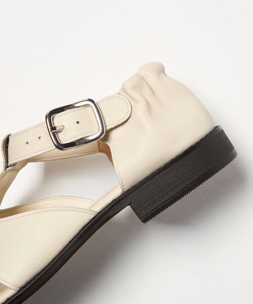 BEAUTY&YOUTH UNITED ARROWS（ビューティーアンドユースユナイテッドアローズ）の「ギャザー グルカサンダル（サンダル・レディース・オフホワイト/ブラック・36/37/38）」の14枚目の写真