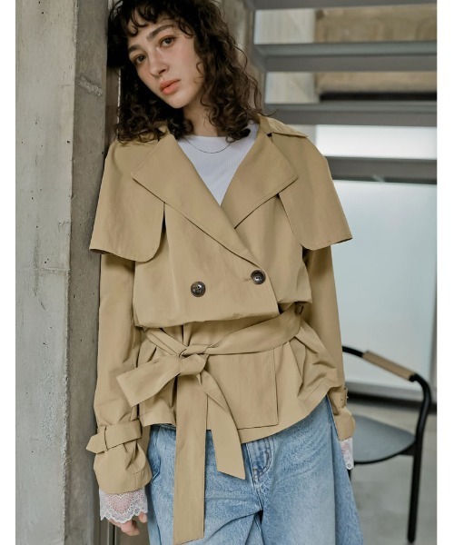 Re:EDIT（リエディ）の「[2026S/S COLLECTION]ケープ取り外し2WAYタフタミドルトレンチコート（トレンチコート・レディース・ブラック/ベージュ/モカ・MEDIUM/LARGE）」の3枚目の写真