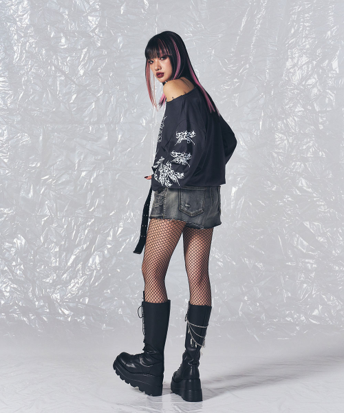 SCHISM INDUCING(スキズムインデューシング)の「EMO OFF SHOULDER LS TEE CHARCOAL(Tシャツ/カットソー・レディース・その他・FREE)」の15枚目の写真