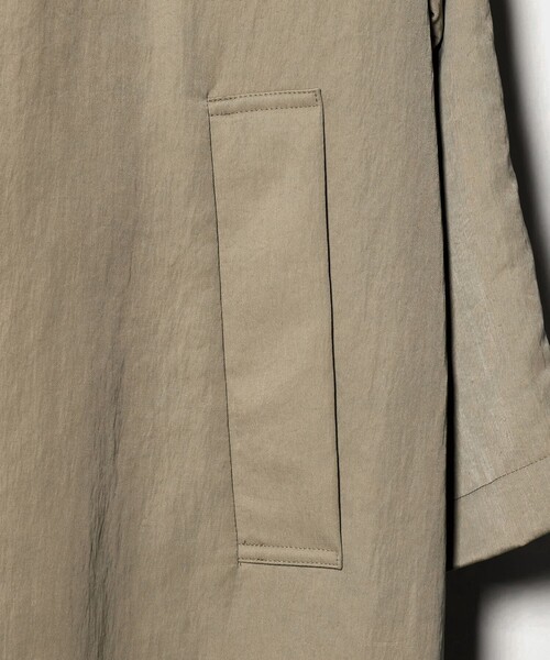 BEAUTY&YOUTH UNITED ARROWS（ビューティーアンドユースユナイテッドアローズ）の「ナイロン ステンカラーコート（ステンカラーコート・レディース・ベージュ/ダークグレー・M/S）」の5枚目の写真