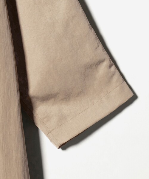 BEAUTY&YOUTH UNITED ARROWS（ビューティーアンドユースユナイテッドアローズ）の「ナイロン ステンカラーコート（ステンカラーコート・レディース・ベージュ/ダークグレー・M/S）」の8枚目の写真