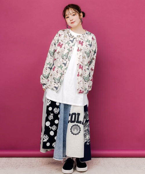 ScoLar(スカラー)の「153752:蝶総柄カーディガン(シャツ/ブラウス・レディース・アイボリー・M)」の2枚目の写真