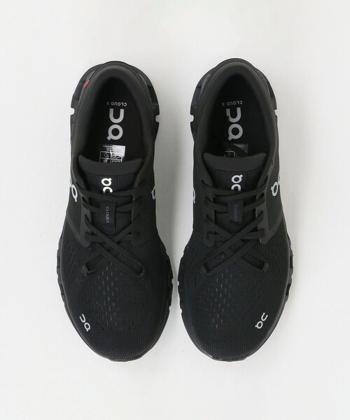 On(オン)の「<On>Cloud X 4 106/クラウド エックス 4/スニーカー(スニーカー・メンズ・ブラック・26.5cm/27.5cm/28cm/29cm/27cm/26cm/28.5cm)」の3枚目の写真