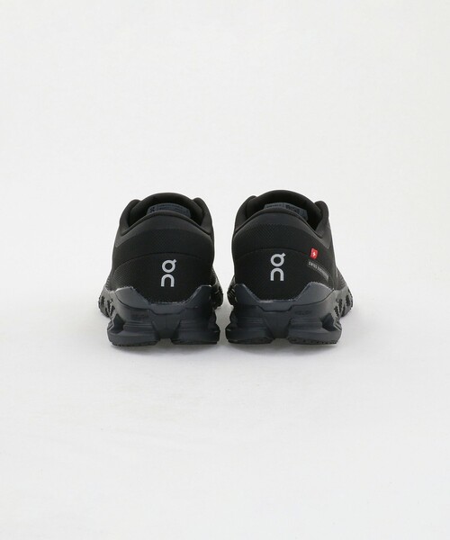 On(オン)の「<On>Cloud X 4 106/クラウド エックス 4/スニーカー(スニーカー・メンズ・ブラック・26.5cm/27.5cm/28cm/29cm/27cm/26cm/28.5cm)」の5枚目の写真