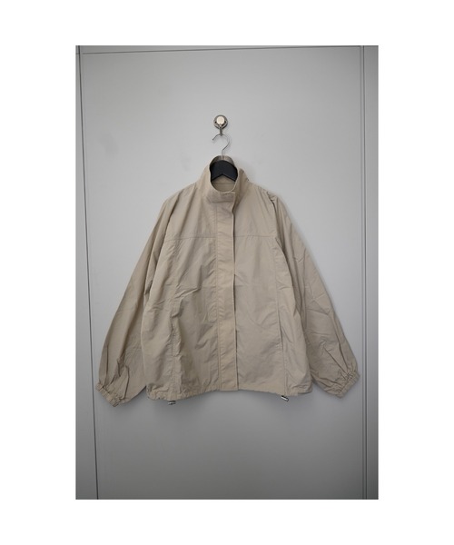 r.（アールドット）の「スタンドカラー　ブルゾン（ブルゾン・レディース・ブラック/ホワイト/ベージュ・FREE）」の5枚目の写真