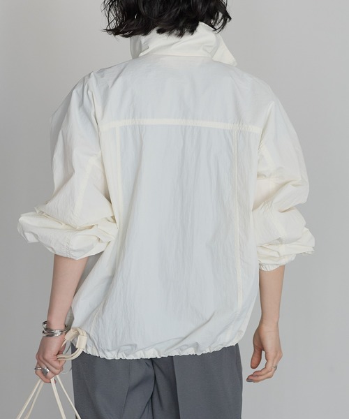 r.（アールドット）の「スタンドカラー　ブルゾン（ブルゾン・レディース・ブラック/ホワイト/ベージュ・FREE）」の10枚目の写真