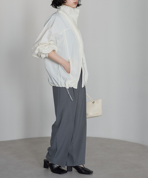 r.（アールドット）の「スタンドカラー　ブルゾン（ブルゾン・レディース・ブラック/ホワイト/ベージュ・FREE）」の16枚目の写真