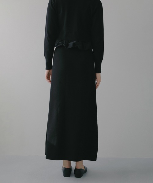 MANOF(マノフ)の「V NECK KNIT SET UP(セットアップ・レディース・アイボリー/ブラック・S/M)」の22枚目の写真