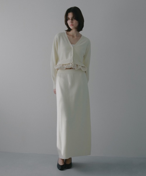 MANOF(マノフ)の「V NECK KNIT SET UP(セットアップ・レディース・アイボリー/ブラック・S/M)」の8枚目の写真