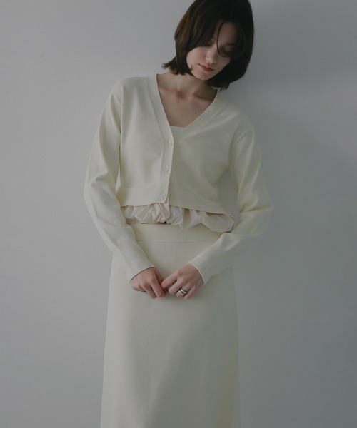 MANOF(マノフ)の「V NECK KNIT SET UP(セットアップ・レディース・アイボリー/ブラック・S/M)」の10枚目の写真