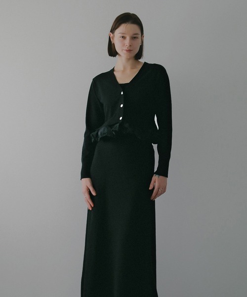 MANOF(マノフ)の「V NECK KNIT SET UP(セットアップ・レディース・アイボリー/ブラック・S/M)」の16枚目の写真