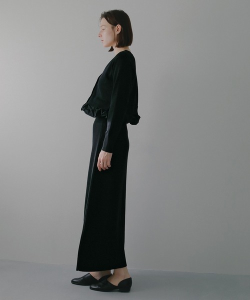 MANOF(マノフ)の「V NECK KNIT SET UP(セットアップ・レディース・アイボリー/ブラック・S/M)」の19枚目の写真