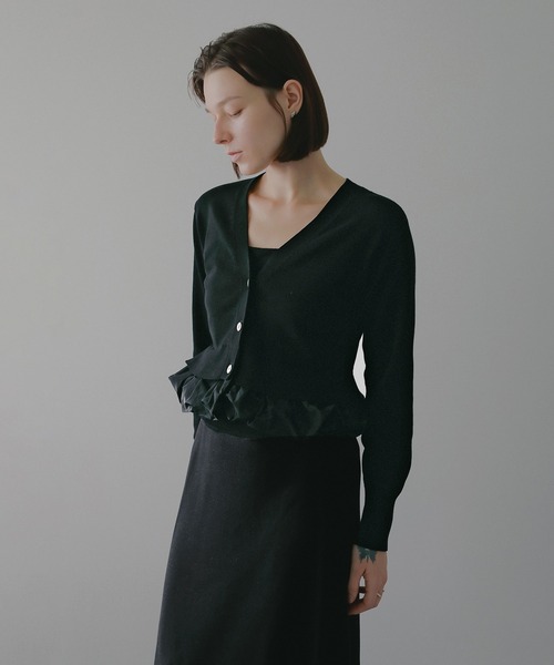 MANOF(マノフ)の「V NECK KNIT SET UP(セットアップ・レディース・アイボリー/ブラック・S/M)」の20枚目の写真