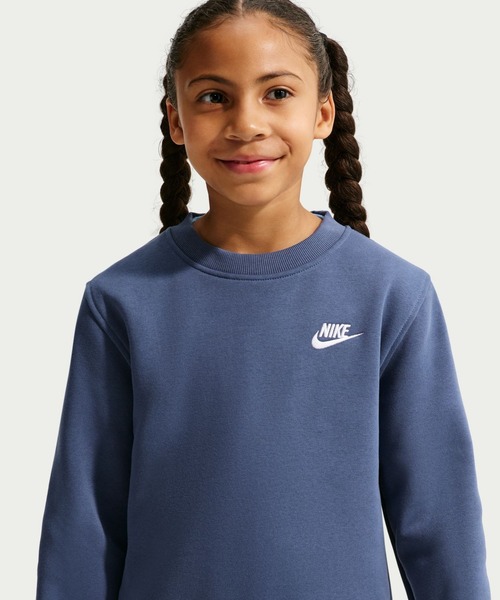 NIKE(ナイキ)の「ナイキ NIKE ナイキ YTH NSW クラブ LBR フリース L/S クルー(スウェット・キッズ・サンドグレー/ペールイエロー/ネイビー・130cm/140cm/150cm/160cm)」の2枚目の写真