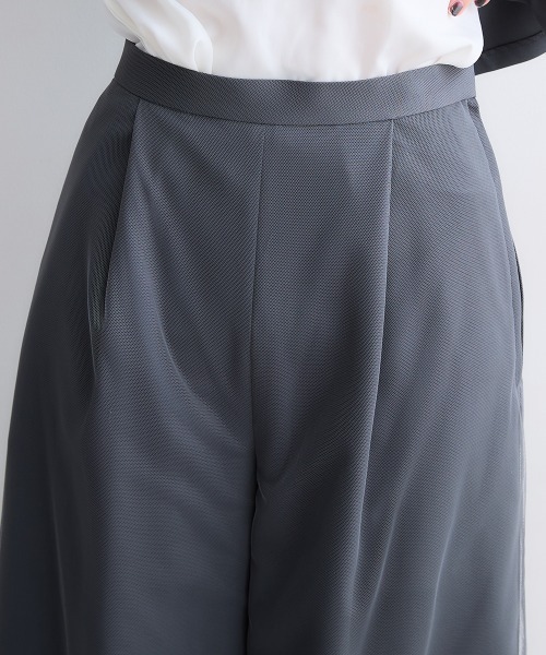 Callarus(カラルス)の「アシメテーラードデザインブラウス+チュールレイヤードデザインパンツセットアップドレス〔Callarus〕(パンツドレス・レディース・ブラウン/チャコール/ブラック・M/L/LL/3L)」の12枚目の写真