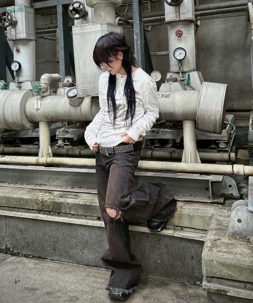 Never mind the XU（ネバーマインドザエックスユー）の「【Never mind the XU】paint graphic henley long sleeve / 【ネバーマインド ザ エックスユー】ペイントグラフィックヘンリーロンT（Tシャツ/カットソー・メンズ・ホワイト・M）」の3枚目の写真