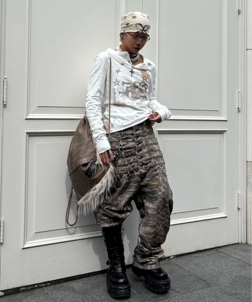 Never mind the XU（ネバーマインドザエックスユー）の「【Never mind the XU】paint graphic henley long sleeve / 【ネバーマインド ザ エックスユー】ペイントグラフィックヘンリーロンT（Tシャツ/カットソー・メンズ・ホワイト・M）」の15枚目の写真