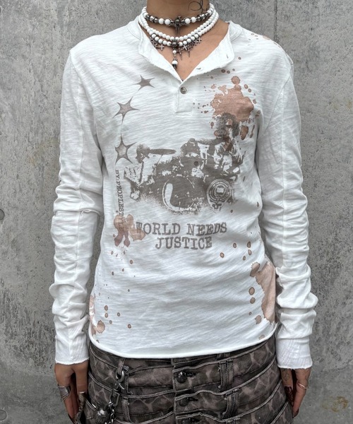 Never mind the XU（ネバーマインドザエックスユー）の「【Never mind the XU】paint graphic henley long sleeve / 【ネバーマインド ザ エックスユー】ペイントグラフィックヘンリーロンT（Tシャツ/カットソー・メンズ・ホワイト・M）」の10枚目の写真