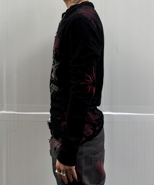 Never mind the XU(ネバーマインドザエックスユー)の「【Never mind the XU】paint graphic henley long sleeve / 【ネバーマインド ザ エックスユー】ペイントグラフィックヘンリーロンT <着用動画あり>(Tシャツ/カットソー・メンズ・ホワイト/ブラック・M)」の22枚目の写真