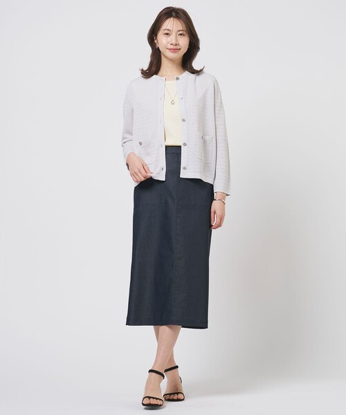 J.PRESS Ladies(J.プレス レディス)の「【シーンレスに活躍】スムースジャージー カットソー(Tシャツ/カットソー・レディース・ホワイト系/ライトイエロー系/ライトグレー系/ブラック系・SMALL)」の10枚目の写真