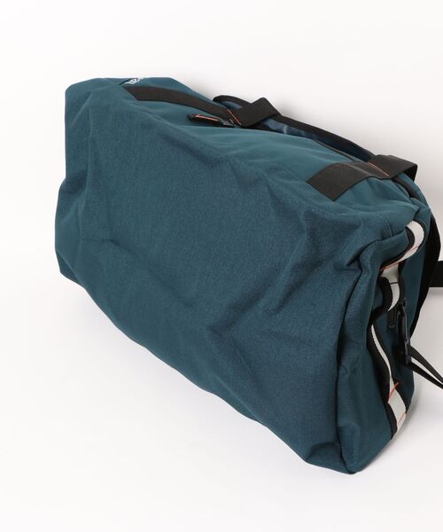 L.L.Bean(エルエルビーン)の「アドベンチャー・ダッフル、ミディアム 35L(ボストンバッグ・レディース・ブルーグリーン/レッド系/ネイビー/ブラック/グリーン・ONE SIZE)」の12枚目の写真