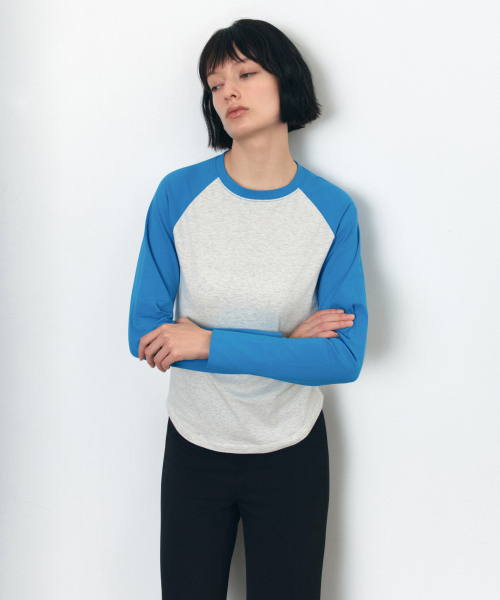 SIYAZU(シヤジュ)の「SITP5244 スリムラグラン配色Tシャツ_Blue(Tシャツ/カットソー・レディース・ブルー・ONE)」の2枚目の写真