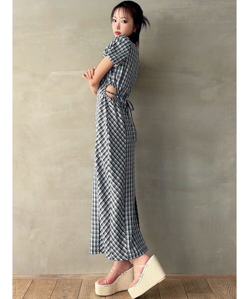 RESEXXY（リゼクシー）の「サイドオープンタイトワンピース（ワンピース・レディース・オレンジ/ネイビー/チャコールグレー・FREE）」の15枚目の写真